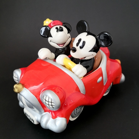 Minnie and Mickey Mouse retro car Disney salt and pepper shaker set - Picture 2 of 11